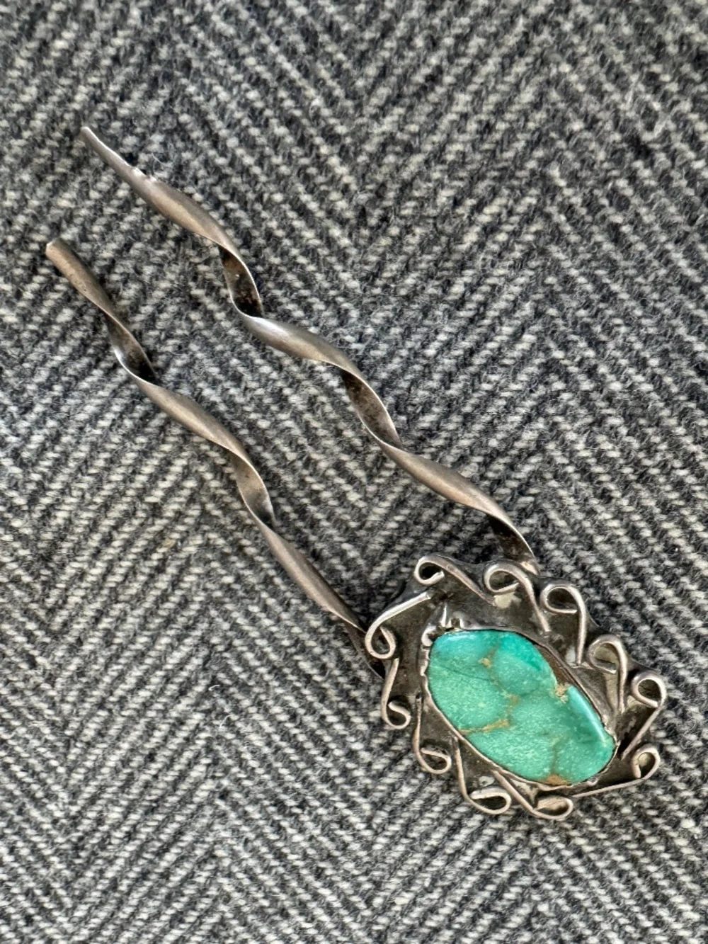 VINTAGE STERLING SILVER AND TURQUOISE HAIR PIN